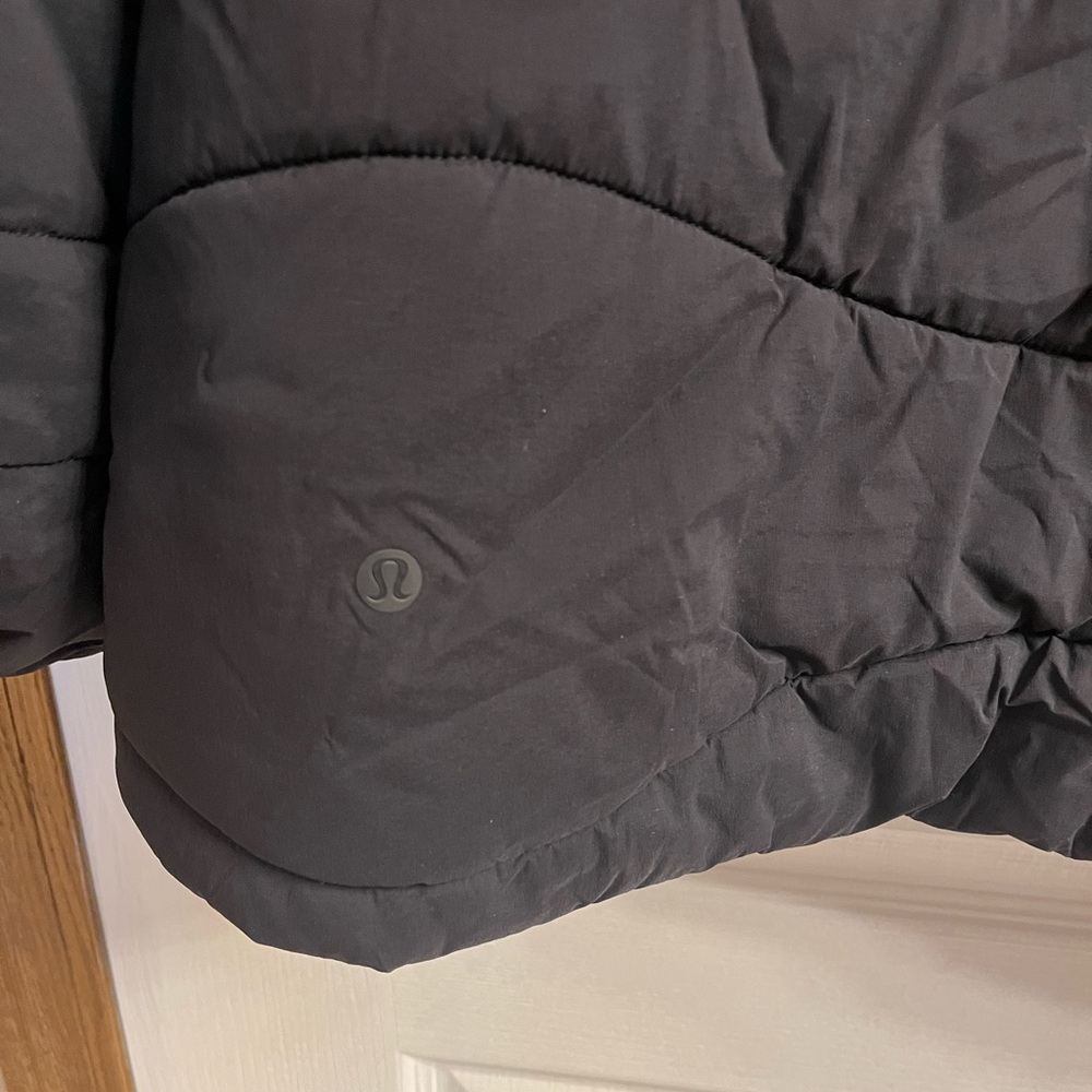 NWOT Lululemon Wave-Quilt Insulated Jacket Size 10 - Black - Picture 9 of 11